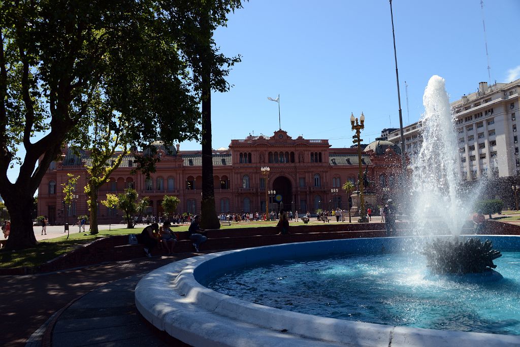 03 Casa Rosado From Fountain In Plaza de Mayo Buenos Aires